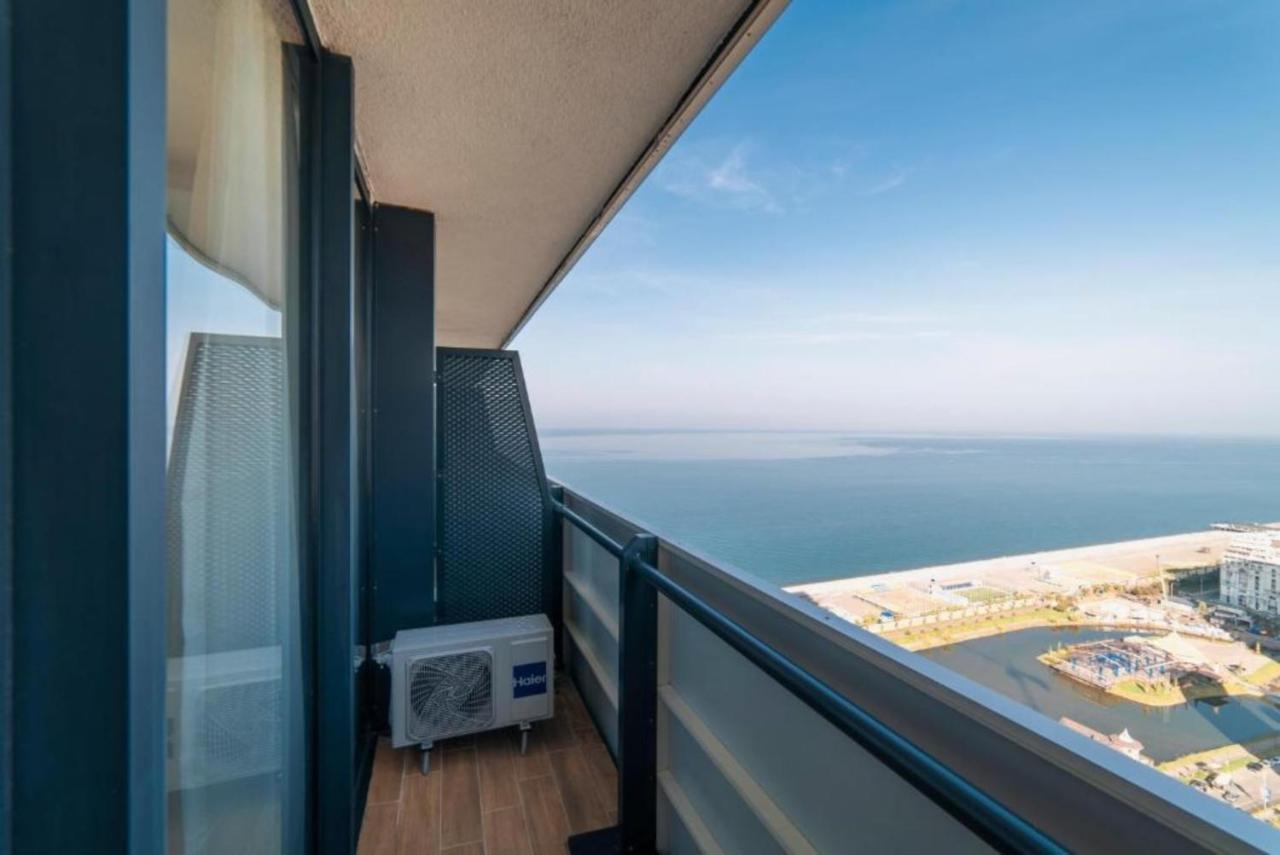Panoramic Sea And City View Aparthotel In Orbi City Батумі Екстер'єр фото