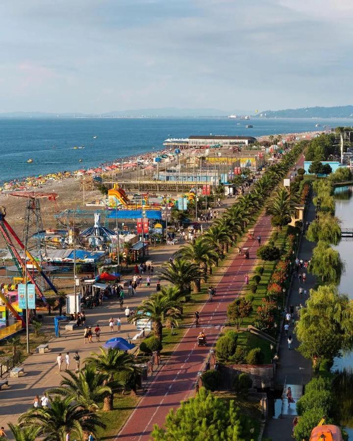 Panoramic Sea And City View Aparthotel In Orbi City Батумі Екстер'єр фото