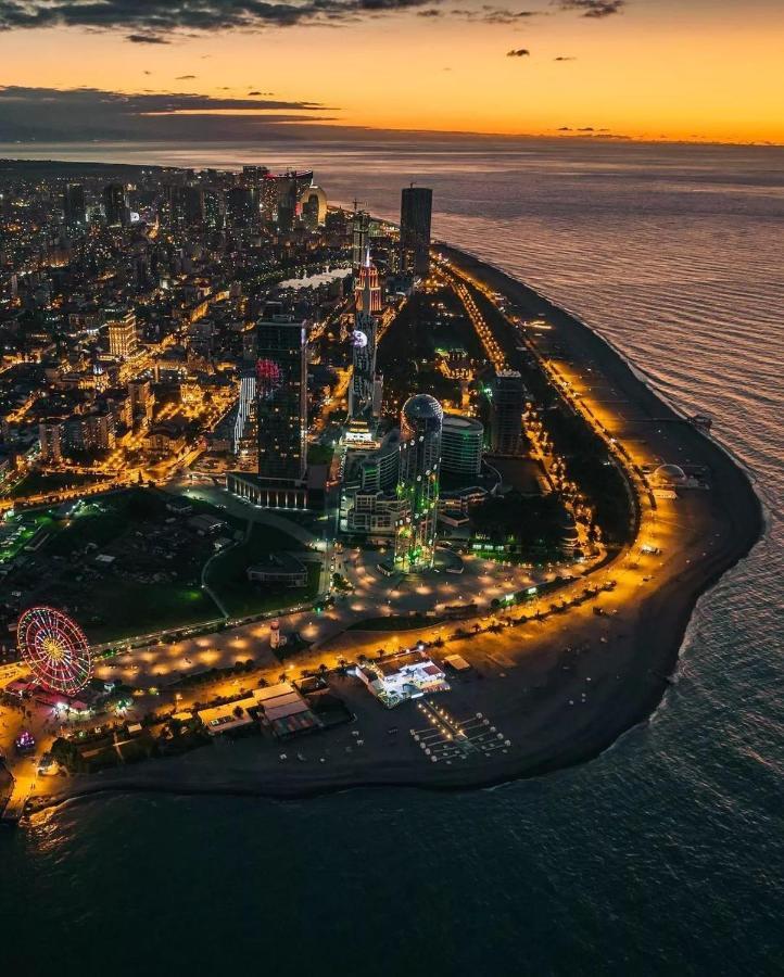 Panoramic Sea And City View Aparthotel In Orbi City Батумі Екстер'єр фото